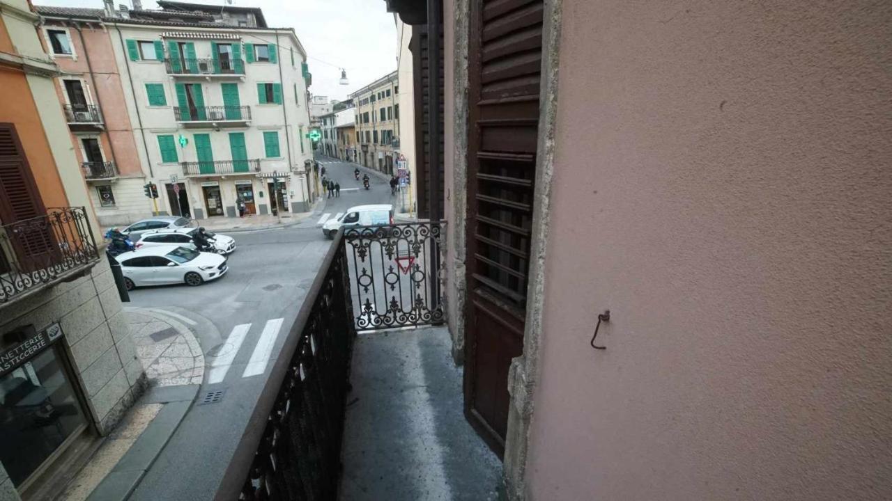 Destiny Home 2 Verona Piazza Isolo Exterior foto